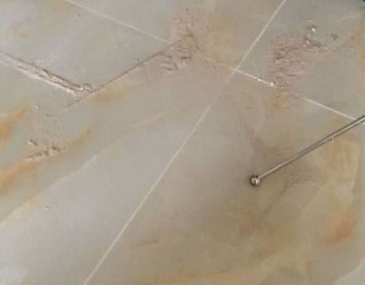 乳源瓷砖空鼓维修公司分享粘合剂选择不当在瓷砖铺贴过程中可能导致以下问题